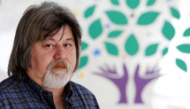 Aziz Nesin'in oğlu Ahmet Nesin hakkında yakalama kararı