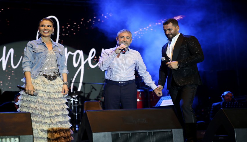 Bakan Nebati, Gülben Ergen’den şarkı isteğinde bulundu