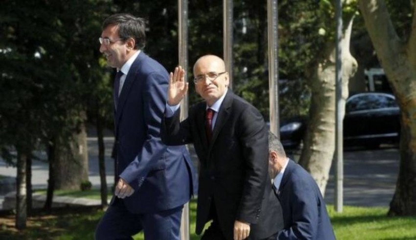 Bakan Şimşek ve Cevdet Yılmaz'dan BAE ziyareti