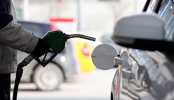 Benzine bu gece zam bekleniyor