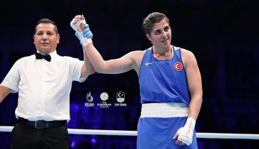 Busenaz Sürmeneli’den altın madalya