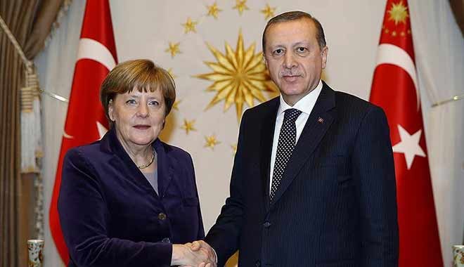 Merkel'in sözcüsünden Cumhurbaşkanı Erdoğan'a 'Nazi' yanıtı