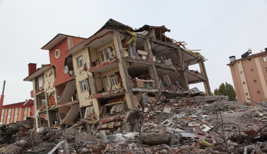 Deprem sonrası asbest raporu: 8 numunenin 4'ünde tespit edildi