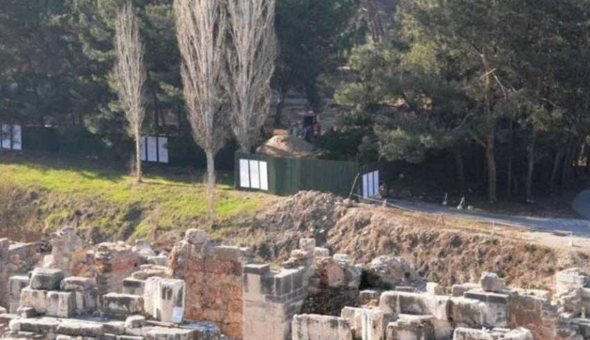 Efes Antik Kenti'nin dibine dev inşaat iznini kim verdi?