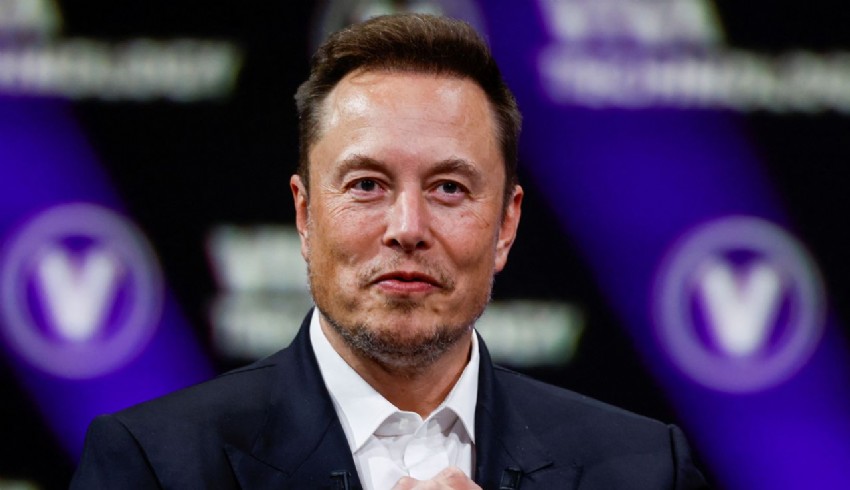 Elon Musk Twitter logosunu X olarak değişecek
