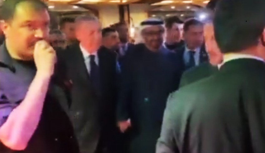 Erdoğan, BAE lideriyle el ele