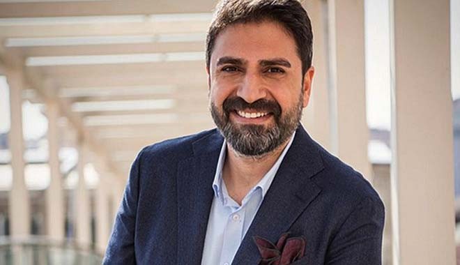 Erhan Çelik, canlı yayında TRT'den istifa etti