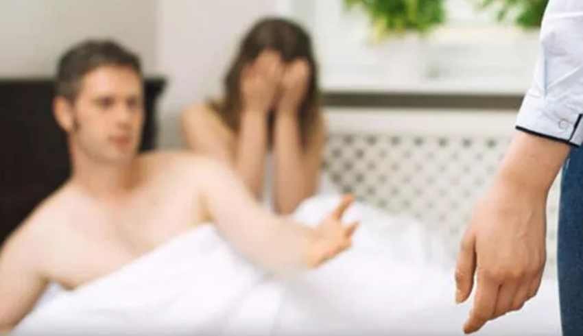 Eşini aldatırken yakaladı! 'Morali bozuktu' diyerek kendini savundu