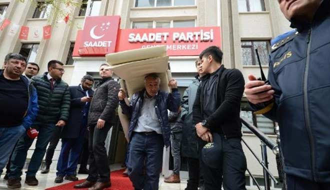 Fatih Erbakan şikayet etti, Saadet Partisi'ne haciz geldi