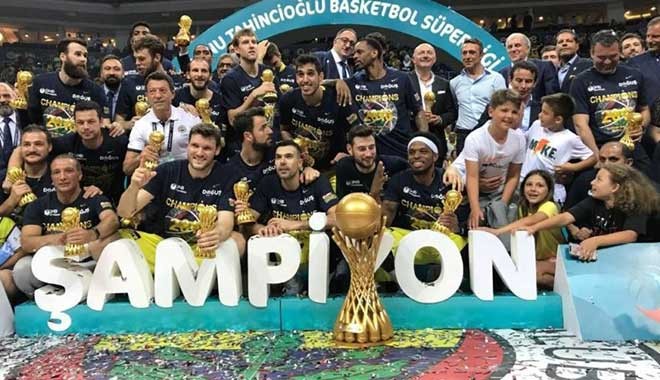 Fenerbahçe Doğuş'tan üst üste üçüncü, toplamda dokuzuncu şampiyonluk!