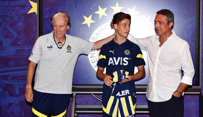 Fenerbahçe’de 10 numaralı formanın sahibi belli oldu