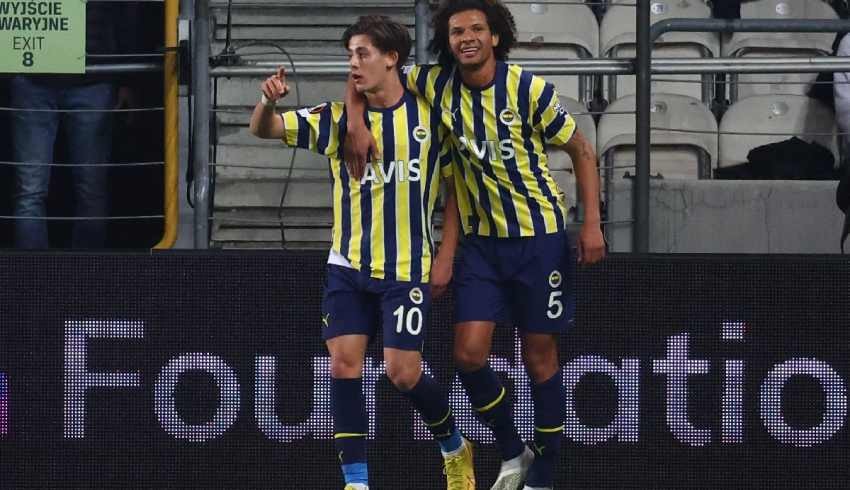 Fenerbahçe'nin 10 numarası Arda Güler tarihe geçti