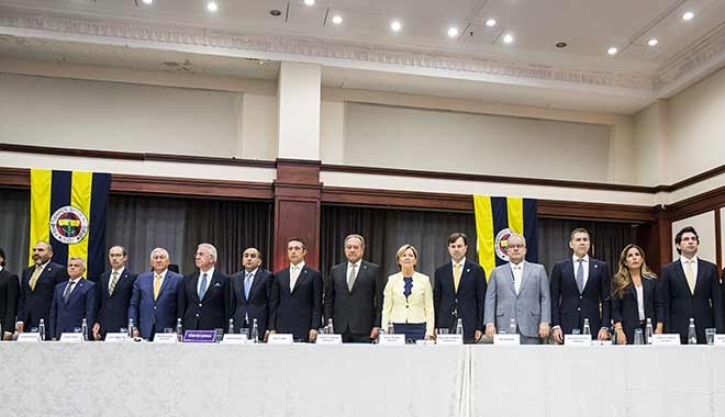 Fenerbahçe'nin borcu 3.2 milyara çıktı, üniversite ertelendi