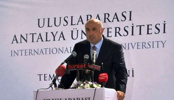 Fettah Tamince'nin FETÖ'den kapatılan vakfı yeniden açıldı