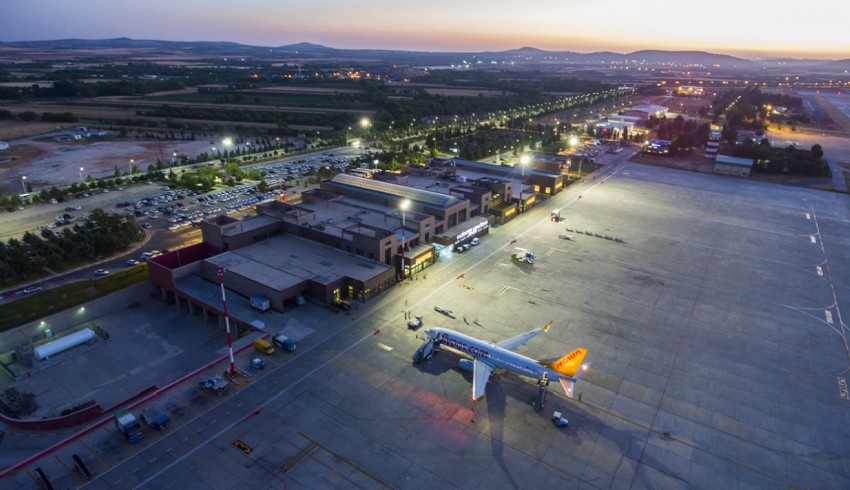 Gaziantep Havalimanı’nda tanımlanamayan cisim paniği