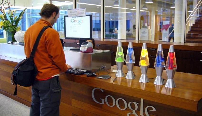 Google, Zımba ve bant kullanımını kaldırarak kemer sıkma politikası uyguluyor