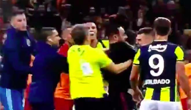 Hasan Şaş, Galatasaray-Fenerbahçe derbisinde yaşananlara dair konuştu: Evet, hatalıyım, tuzaklarına düştüm