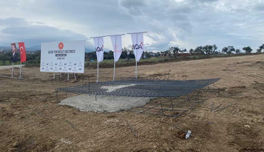 Hatay'da temeli atılan devlet hastanesinin ihale süreci 3 gün sonra gerçekleşti