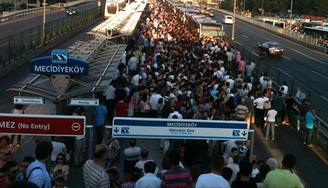 İstanbul'a yeni metrobüs hattı geliyor