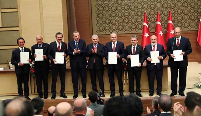 İnan Kıraç yerli otomobil grubundan çekiliyor mu!