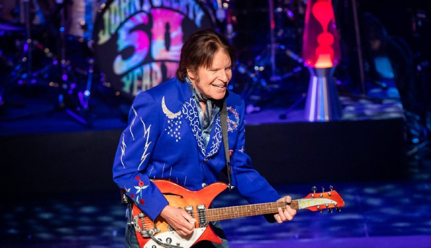 John Fogerty evini satıyor