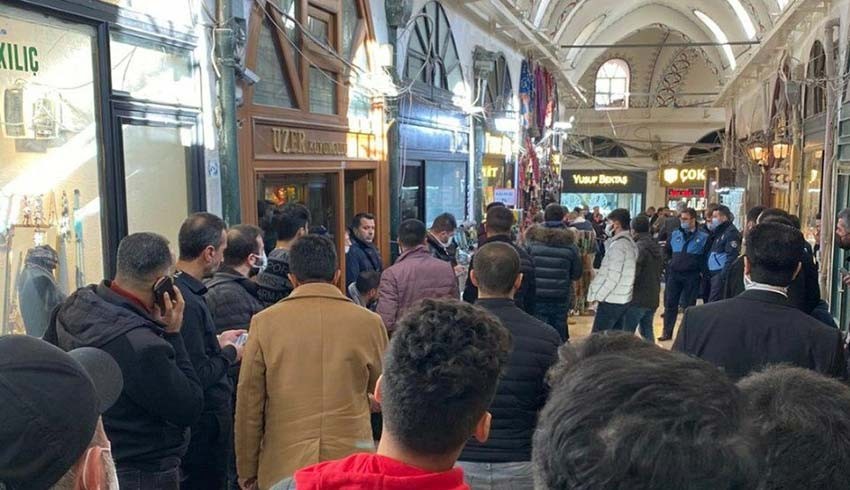 Kapalıçarşı'da 30 kuruşluk marj: Dolar kuru 19.07'ye çıktı