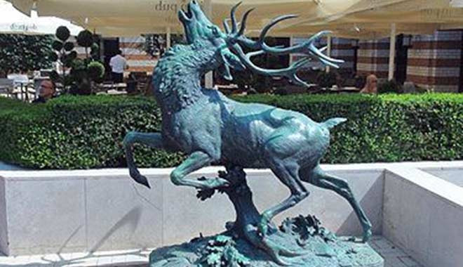 Koç ile Sabancı arasında ilk rekabet at ve geyik için