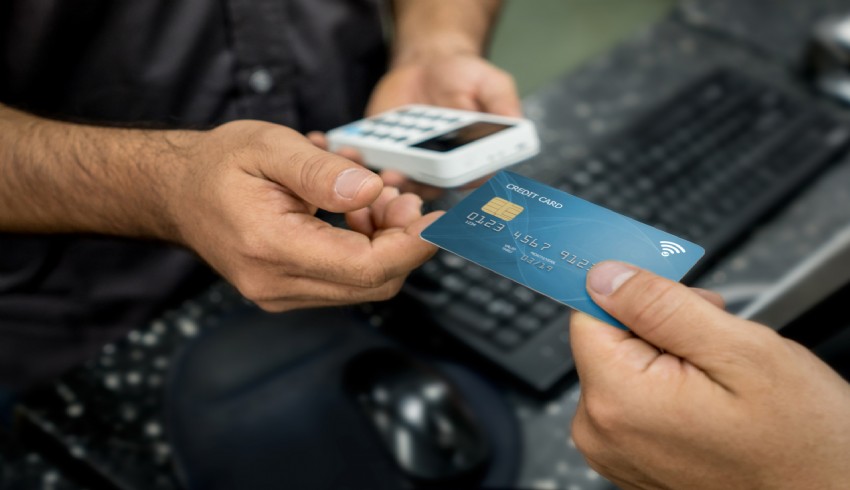 Kredi kartı ve ticari kredi faizlerinde üst limitler arttı