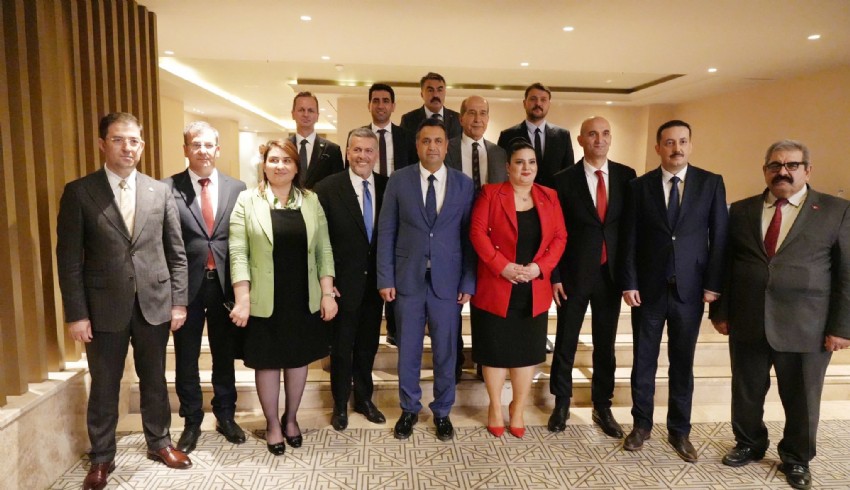 MHP Mersin milletvekili adayları iftarda buluştu