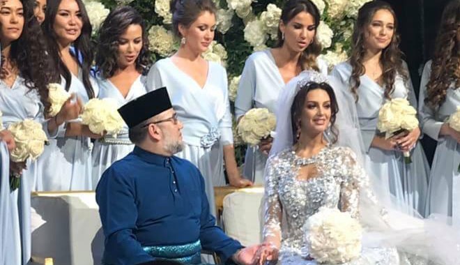 49 yaşındaki Malezya Kralı, 25 yaşındaki Moskova güzeliyle evlendi