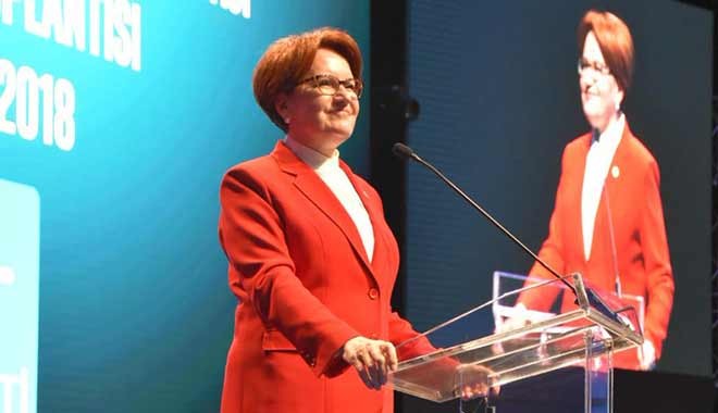 Meral Akşener'den müthiş iddia: Kimlerin çocukları ABD pasaportu taşıyor?