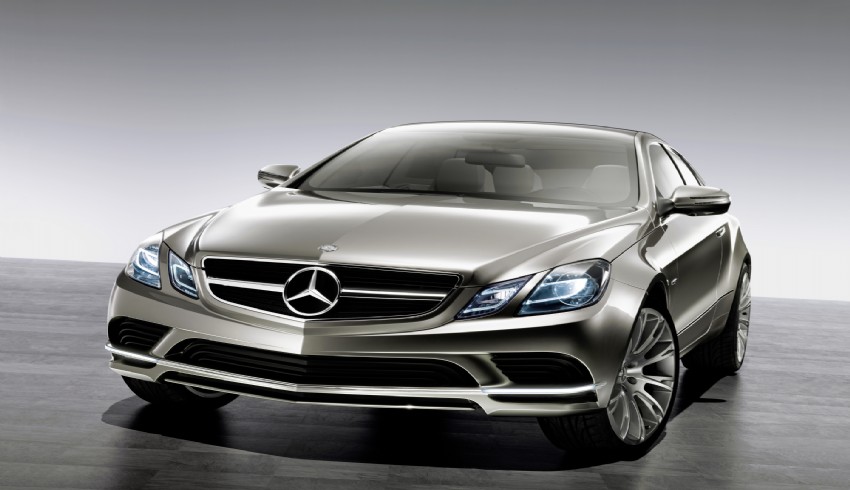 Mercedes-Benz'in satışları ikinci çeyrekte lüks araçlara taleple yüzde 6 arttı