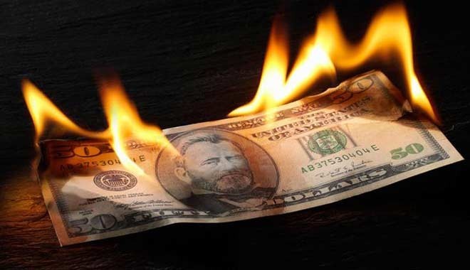 Dolar, dünyada yükselişe geçti; 5.90'ı zorluyor