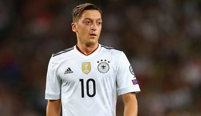 Mesut Özil Alman milli takımını bıraktı: Kazanınca Alman, kaybedince göçmen oluyorum!