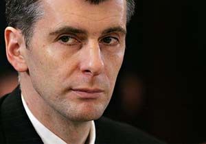 Rus milyarder, Putin'in partisine meydan okudu
