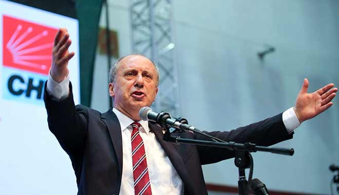 CHP rozetini çıkarıp, Türk bayrağı rozetiyle aday oldu