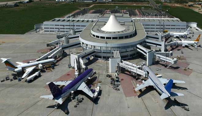 Antalya Havalimanı'nın yüzde 49'u kaç yüz milyon dolara satıldı?