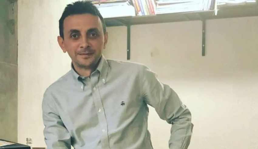 Ödüllü yazar Dünya'ya geri döndü!