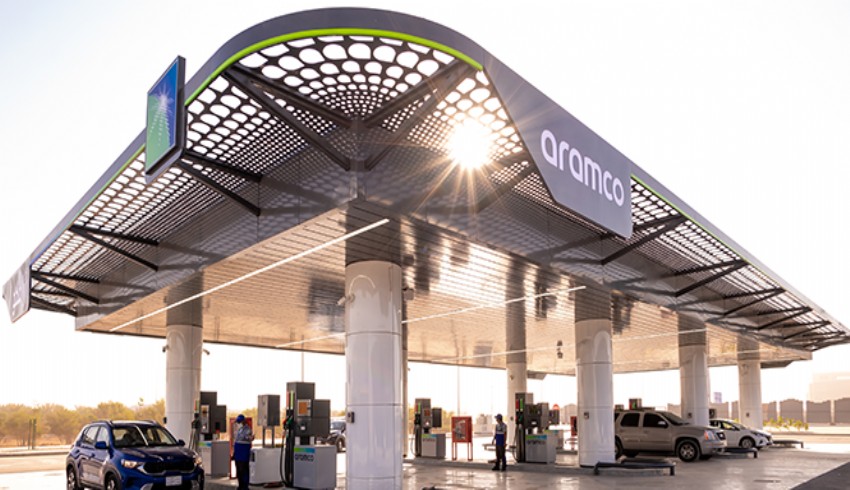 Petrol devi Aramco'dan hisse devri