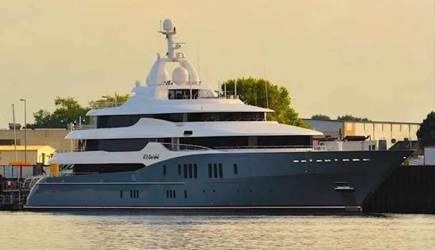 Rus milyarderin 80 metrelik mega yatı Fethiye'de