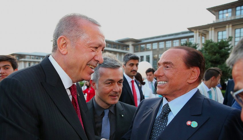 Silvio Berlusconi hayatını kaybetti