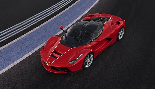 Son LaFerrari depremzedeler için rekor fiyata satıldı!