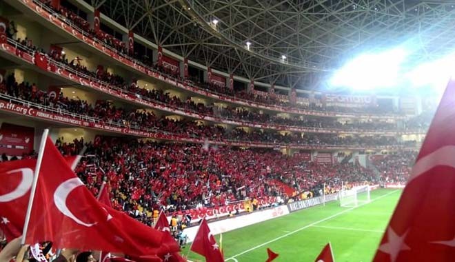 TFF milli maç biletlerini AKP örgütlerine mi dağıttı