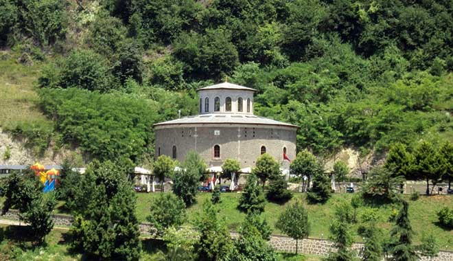 Tarihi bina AK Parti’li bir isme otel yapması için verildi