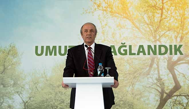Tuncay Özilhan'dan “Yaşama Tutunanlar”a destek