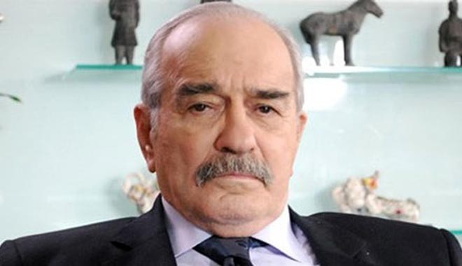 Türk sinemasının duayen isimlerinden Fikret Hakan hayatını kaybetti