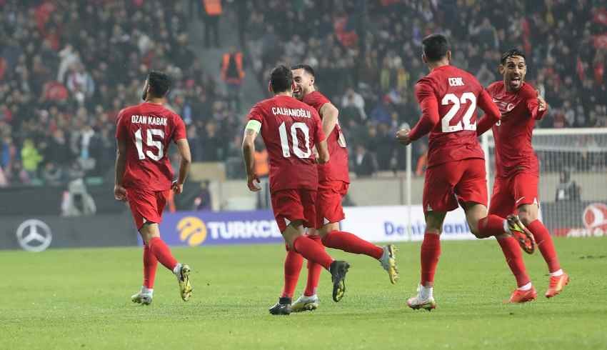 Türkiye, Diyarbakır'da 62 yıl sonra İskoçya'yı yendi