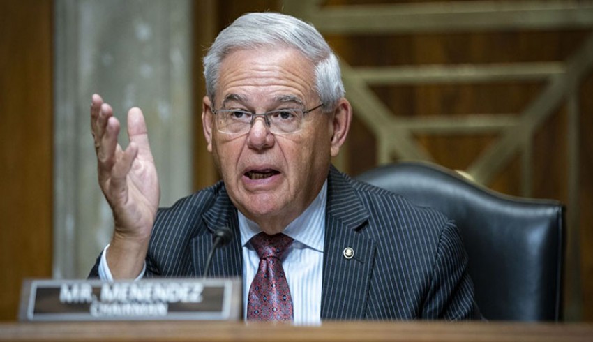 Türkiye karşıtı açıklamalarıyla bilinen ABD'li senatör Bob Menendez, F-16 konuları üzerinden yine Türkiye'yi hedef aldı
