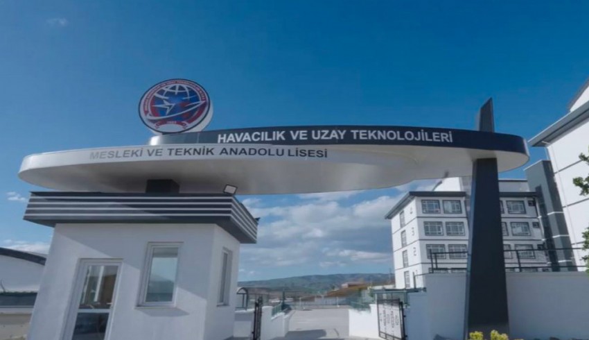 Türkiye'nin ilk havacılık ve uzay lisesi Ankara'da açıldı