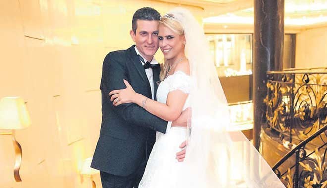 Ünlü çift sessiz sedasız boşandı
